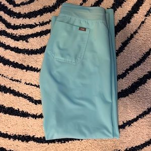 Fresh Aqua Medium Catarina Medium Livingston Figs